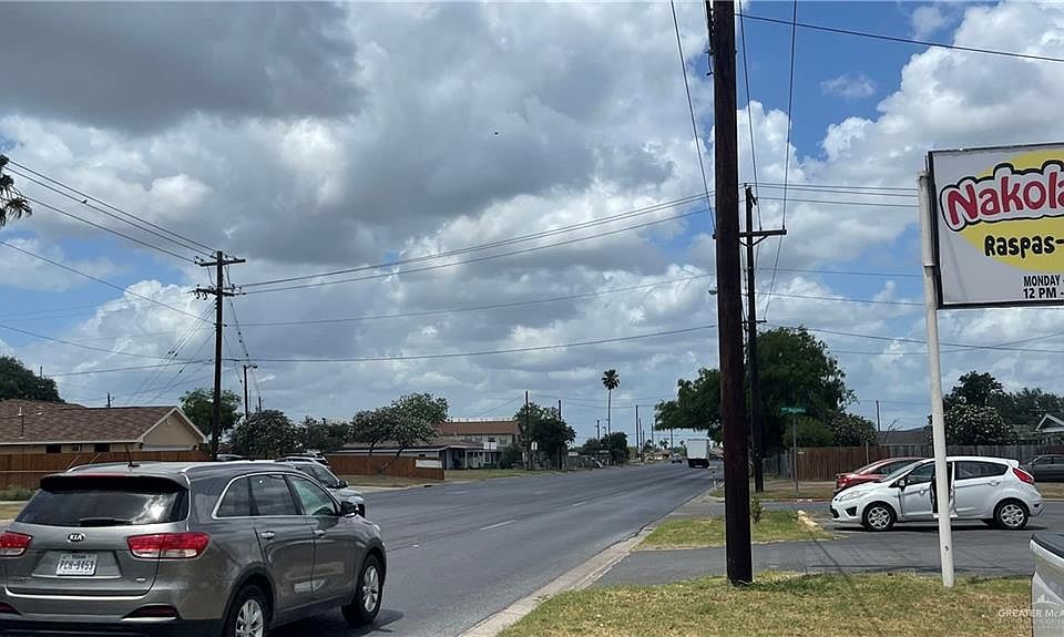 2nd image of 313 S Raul Longoria Rd