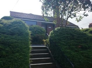 3022 13th Ave W, Seattle, WA 98119