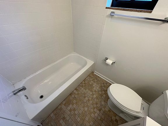 2nd image of 5208 Stanton Ave #1B-1Ba-560Sqft