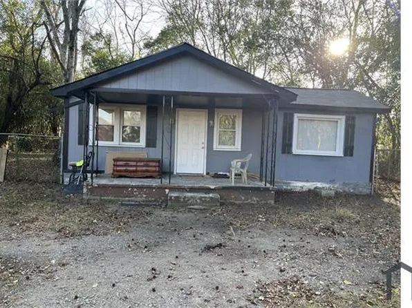 504 Dodamead St, Eastover, SC 29044