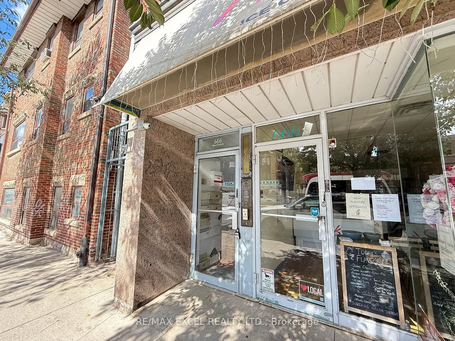 666 Saint Clair Ave W — Photo 1