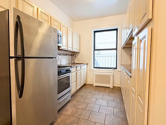5th image of 9949 Shore Rd #35