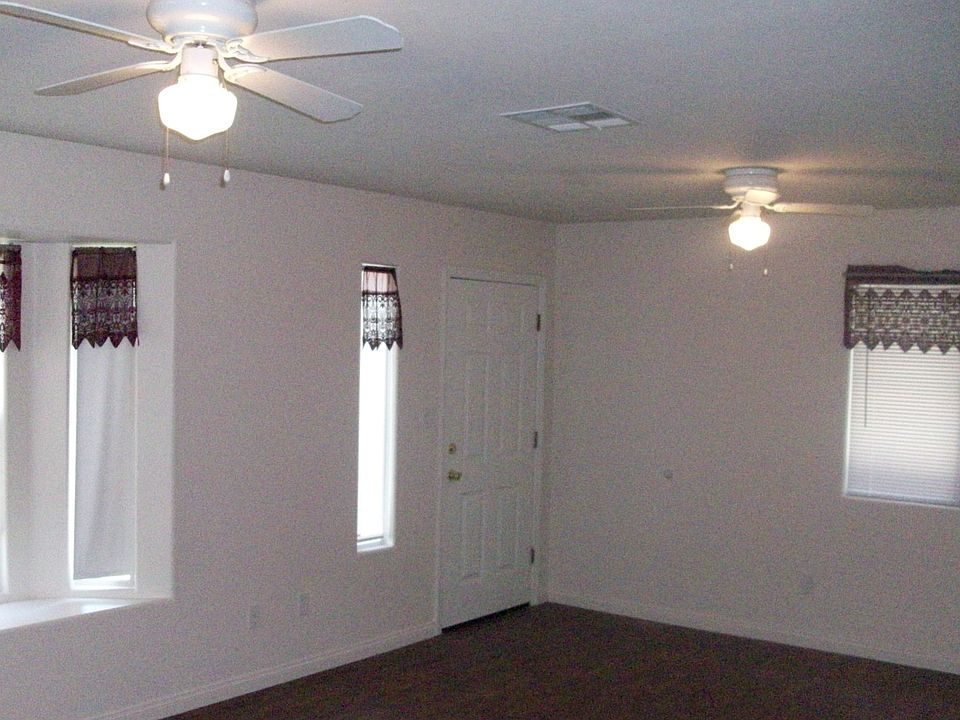 2nd image of 904 Grace St APT A