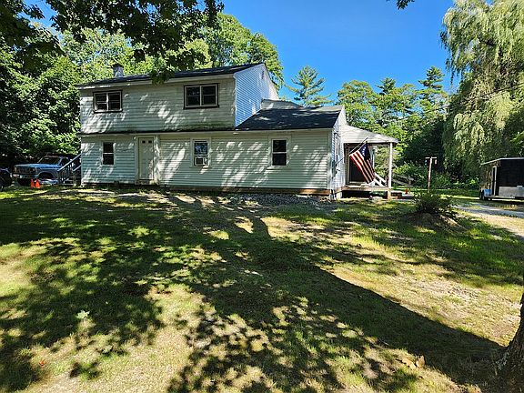2nd image of 21 Waumbeck Rd