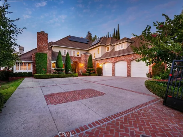 25385 Gallup Cir, Laguna Hills, CA 92653