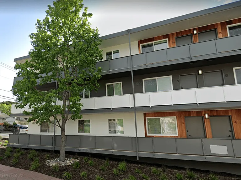 Devonshire Apartments — Photo 6