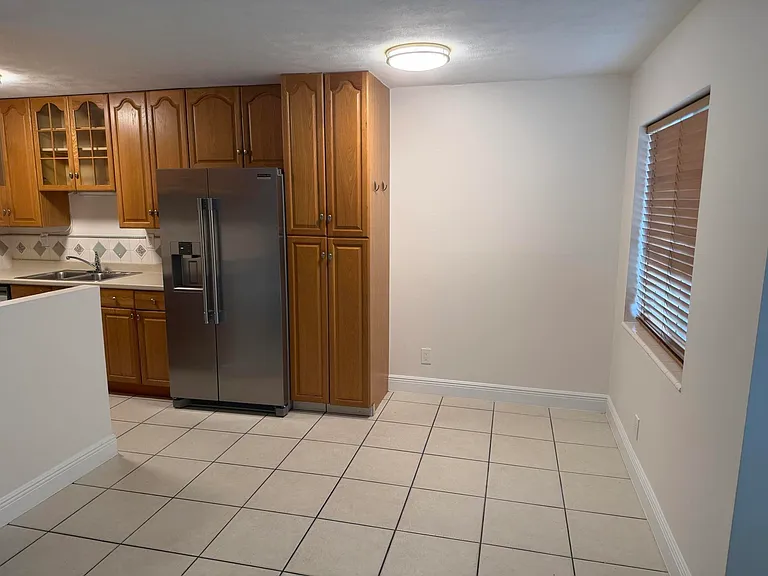 815 SW 14th St #815 — Photo 4