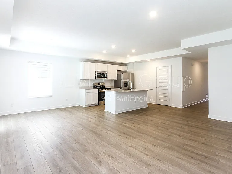 8831 Georgina St — Photo 6
