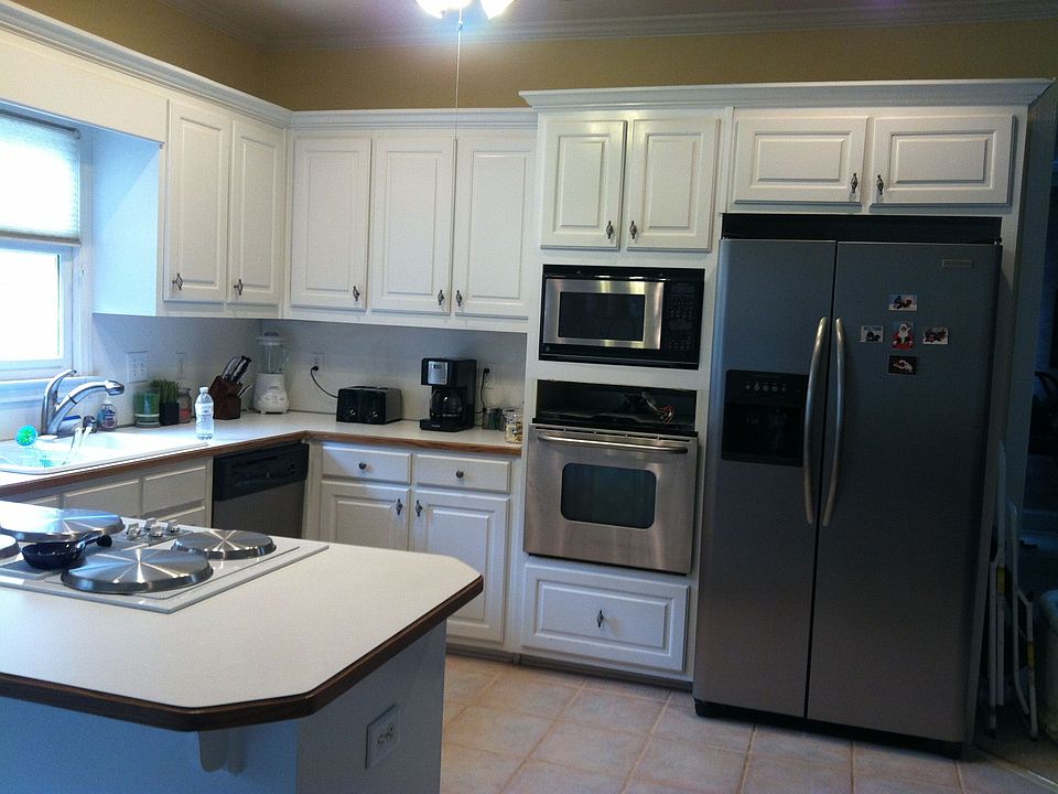 2nd image of 596 Chesterfield Dr