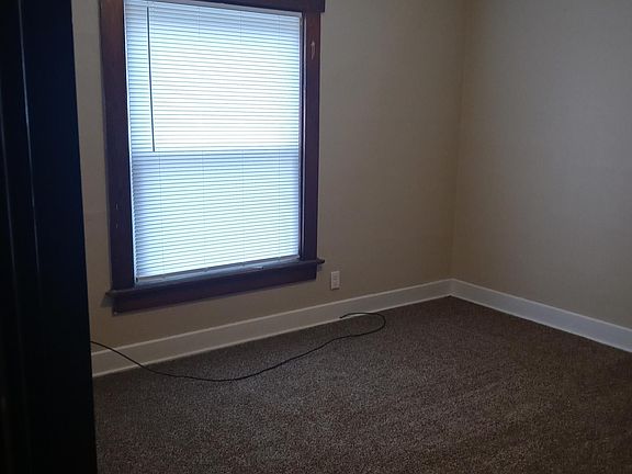 5th image of 215 Indiana Ave