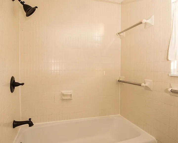 2430 Perot St — Photo 20