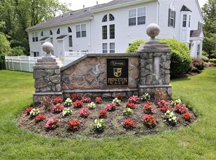 102 Wellington Park Dr, Princeton, NJ