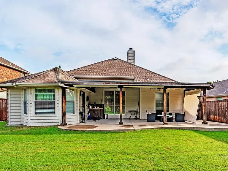 8309 Green Ash Dr — Photo 21