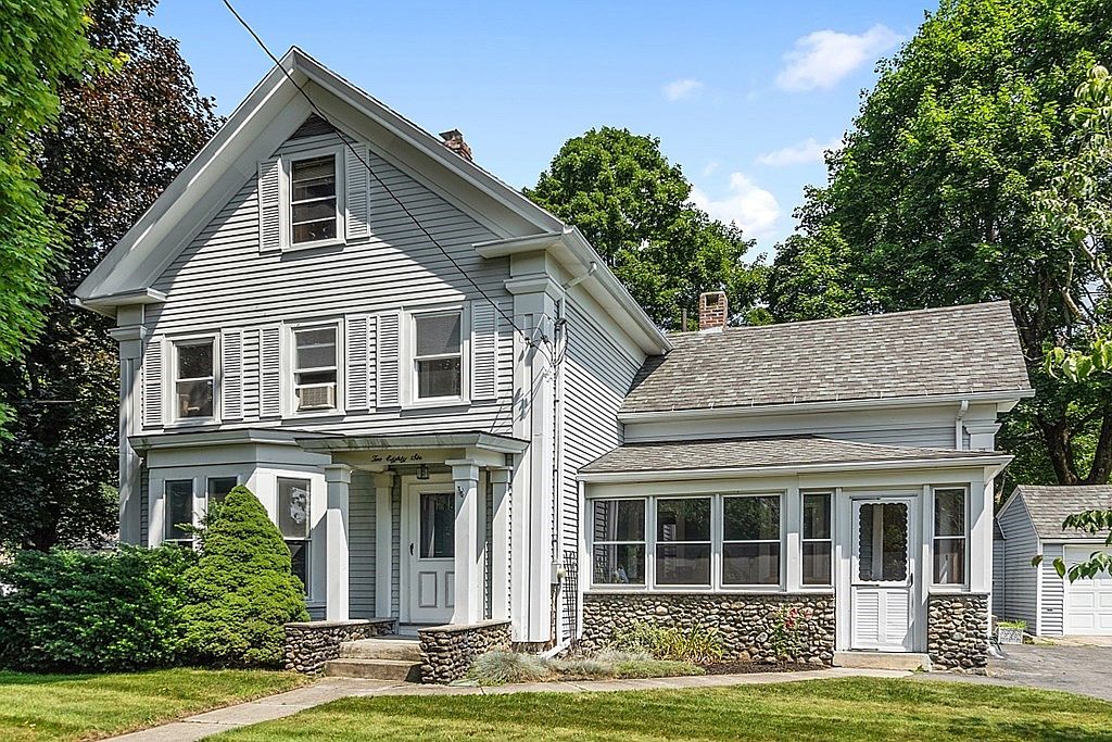 286 Village St, Medway, MA 02053 Zillow