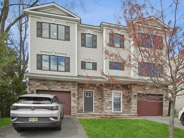 50 Willow St, Millburn Twp., NJ 07041