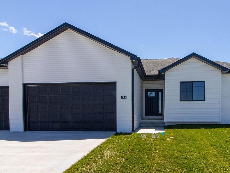 1st image of 7519 Maxine Dr