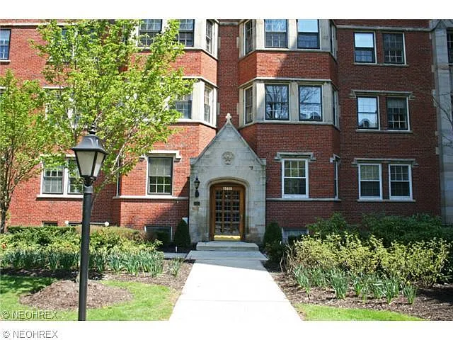 13615 Shaker Blvd APT 3B photo 1