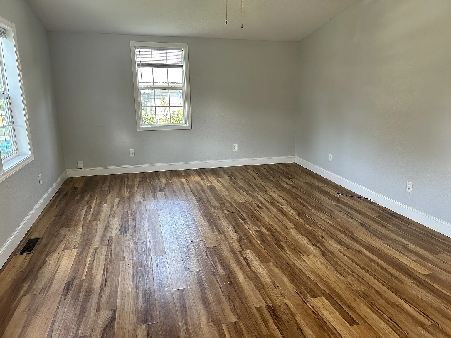 517 Sherwood Avenue - 1 — Photo 3