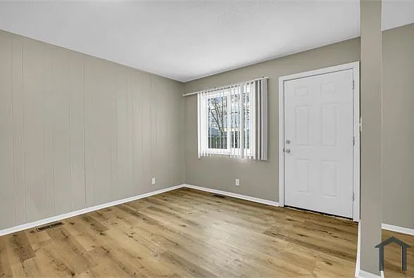 1511 Kings Way #B — Photo 19