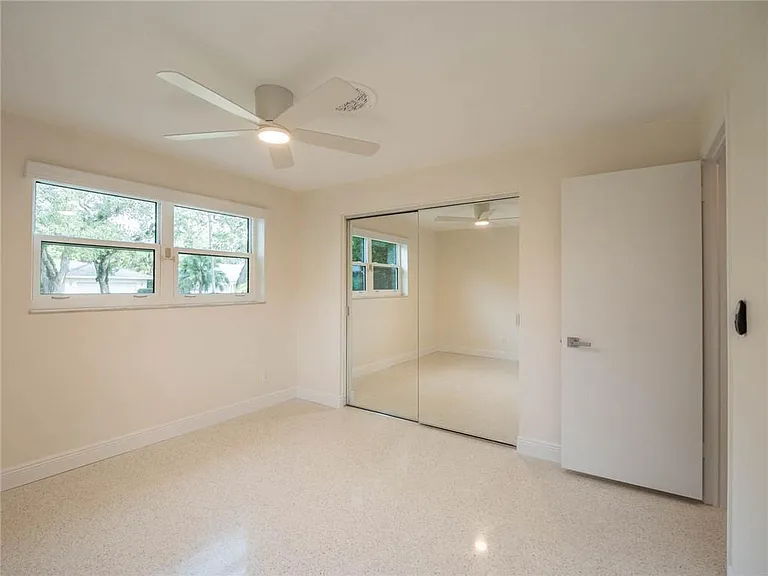 626 Honeysuckle Ln — Photo 14