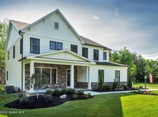 32 Bergen Pl, Schenectady, NY 12309