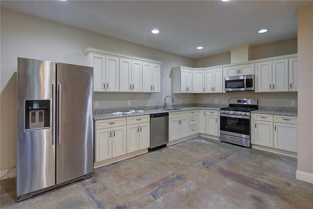 8365 Wallace Wood Rd — Photo 3