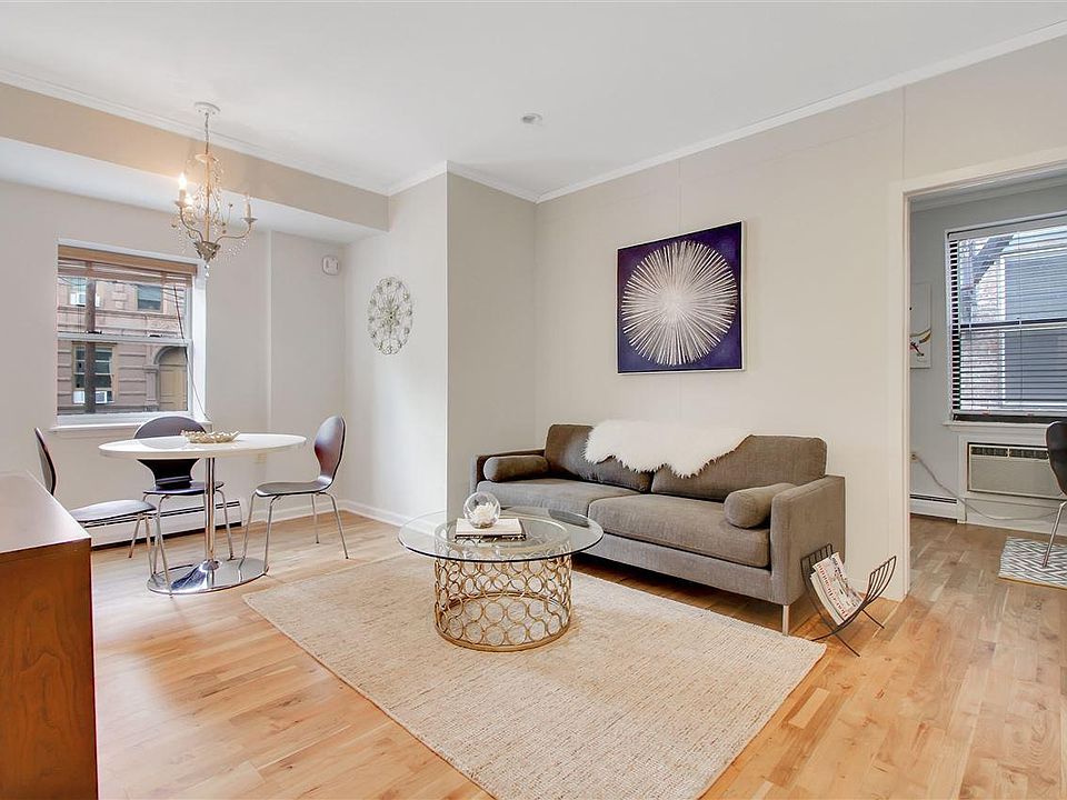2nd image of 168 Coles St APT 1D