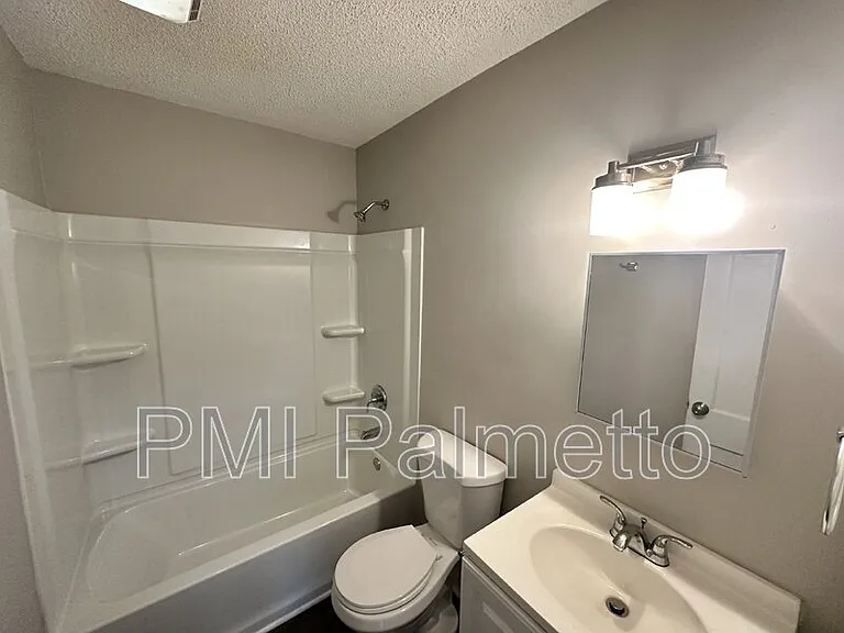 530 Jasper St — Photo 11