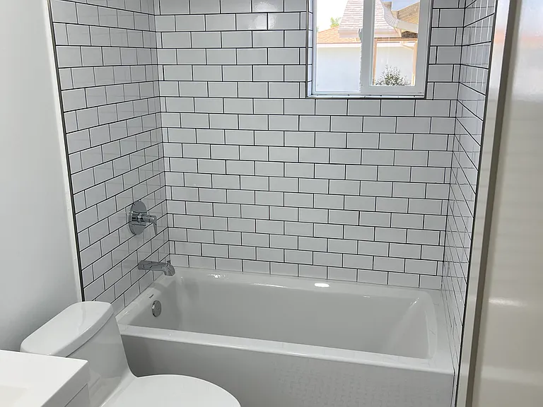136 Magnolia St #B — Photo 6