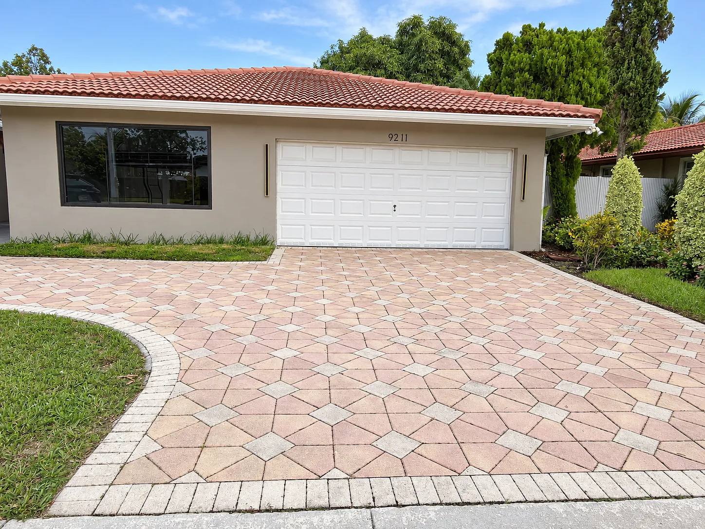 3 bed, 2059 sqft, $4,850 — Photo 3