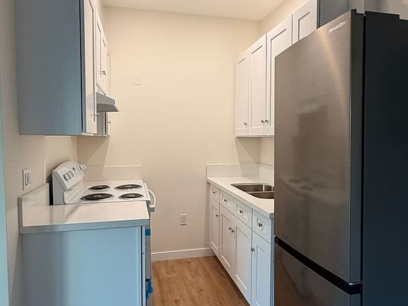 4th image of 5503 W Romaine St #206
