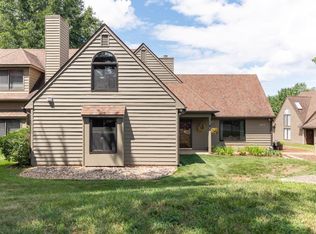 1052 Highlands Dr, Charlottesville, VA