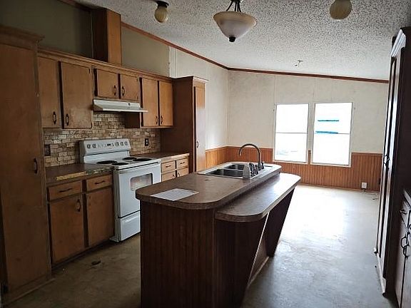 4th image of 401 Garber St