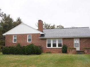 11150 Mattoax Ln, Amelia Court House, VA 23002