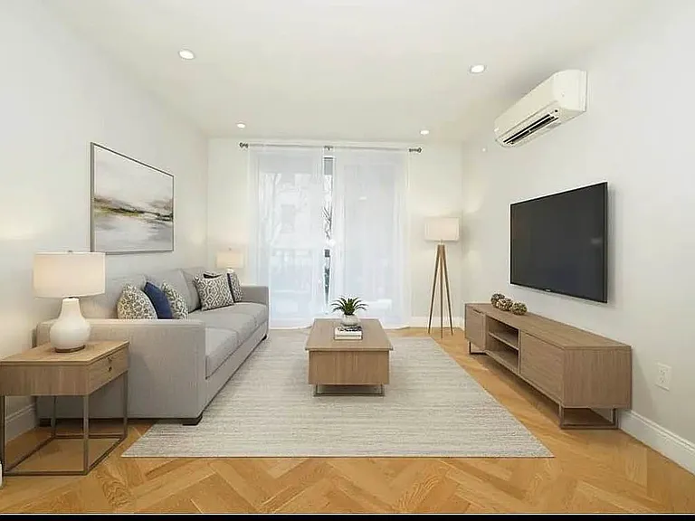 531 Vanderbilt Ave #3B — Photo 2