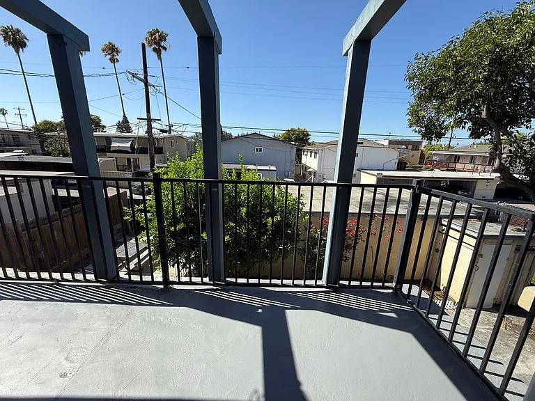 1805 Bradford Way — Photo 13