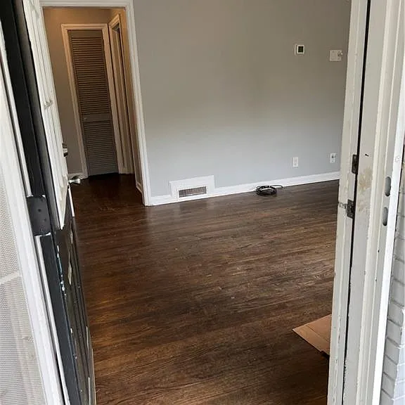 1201 Westview Dr SW — Photo 4