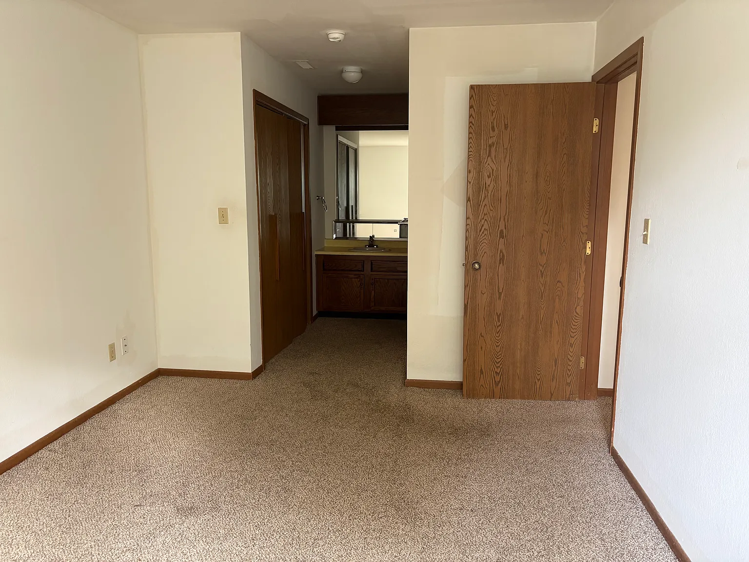 2 bed, 900 sqft, $800 — Photo 4