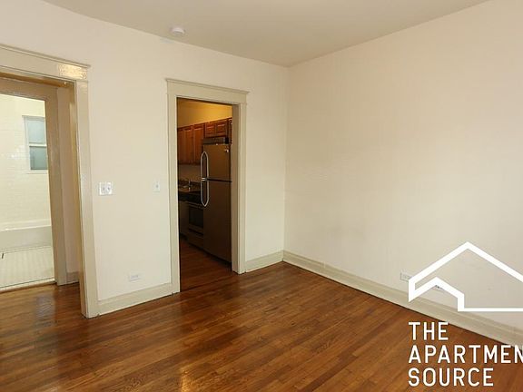 3rd image of 4716 N Racine Ave APT 3E