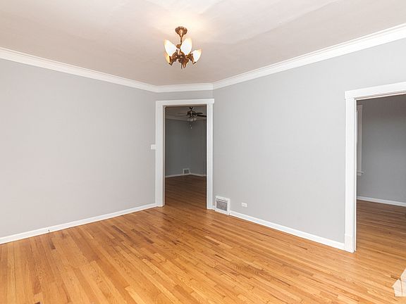 2nd image of 3801 N Seeley Ave #1W