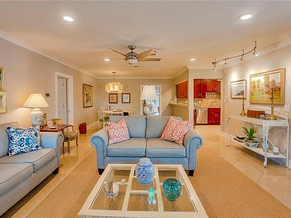 3rd image of 803 Ponce De Leon Blvd