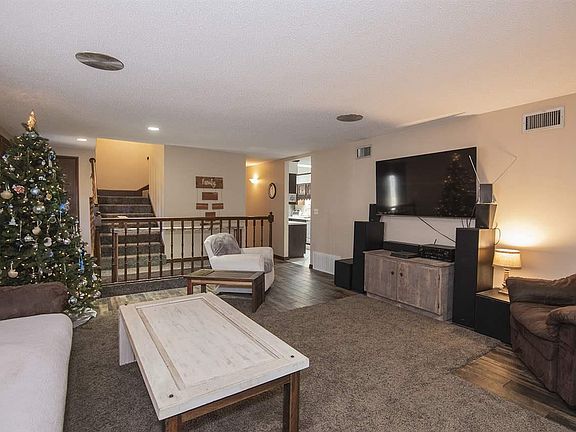4th image of 5894 Moss Ln