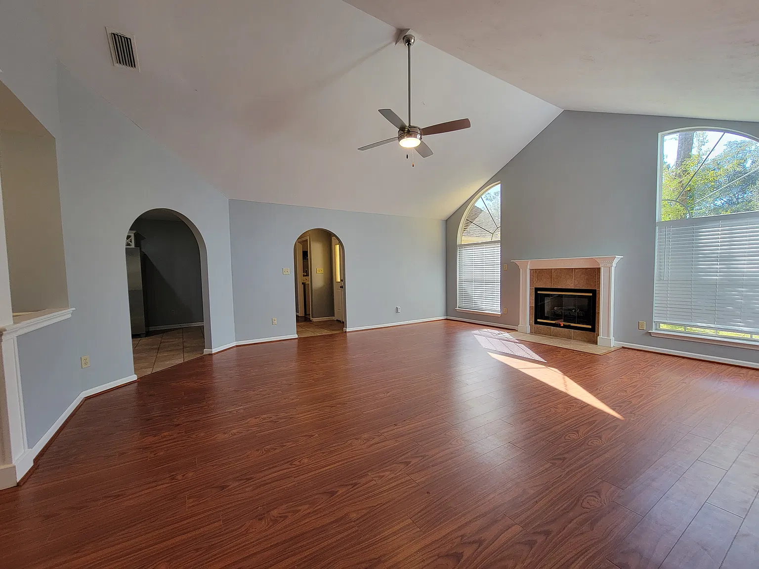 3 bed, 1775 sqft, $2,350 — Photo 3