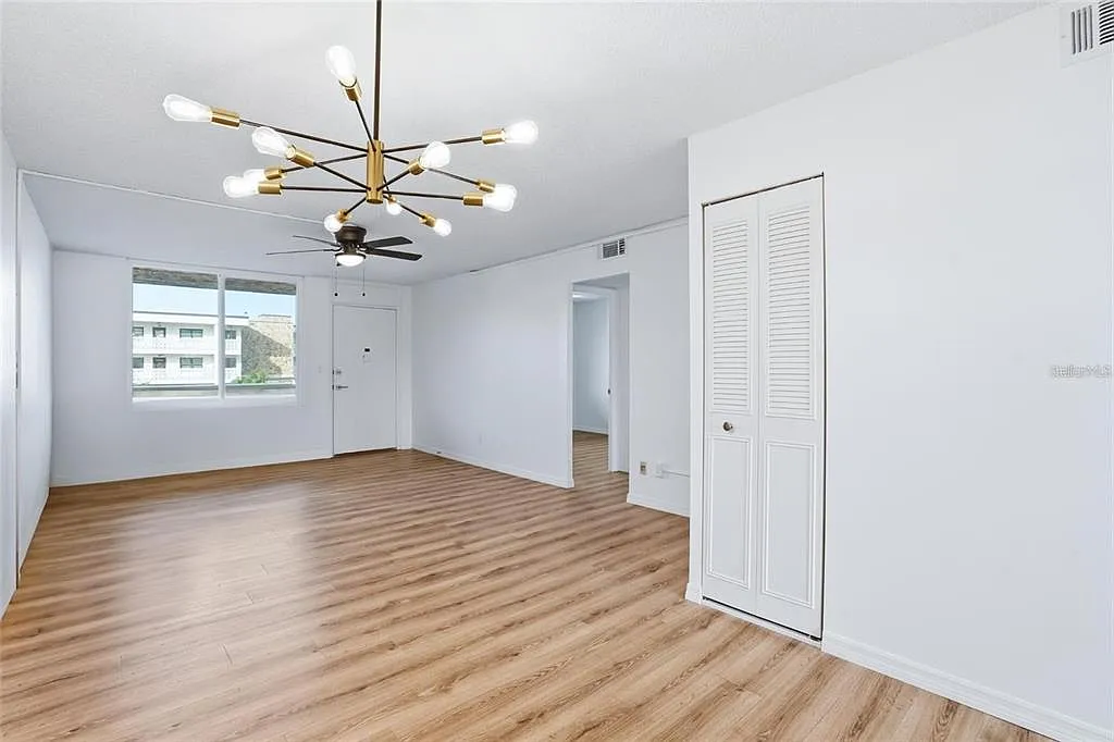 2 bed, 2.0 bath, 1035 sqft, $1,850 — Photo 3