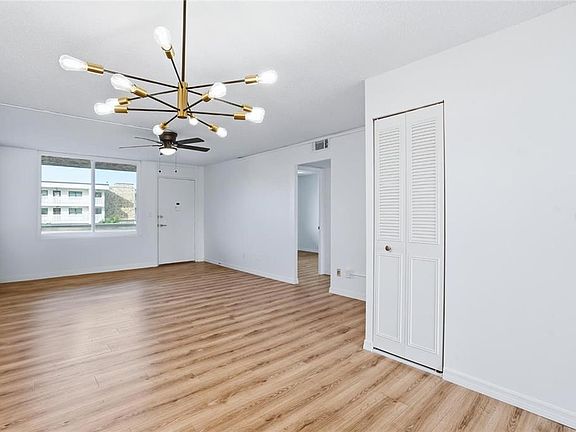 3rd image of 5095 Bay St NE #21O
