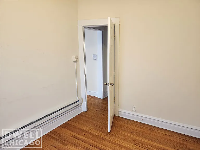 2915 W George St #2 — Photo 10