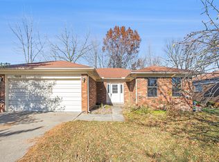 5229 Peekskill Dr, Sterling Heights, MI 48310