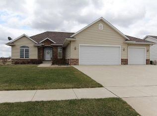 202 Centennial Dr, Huxley, IA 50124
