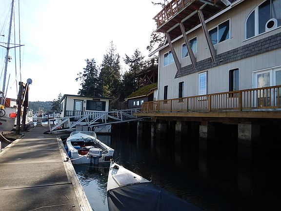 4th image of 620 Warbass St ##40
