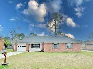 714 Robin Hood Dr, Hinesville, GA 31313